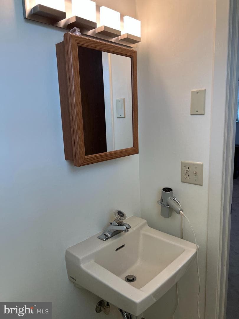 4258 Iroquois Street photo 25