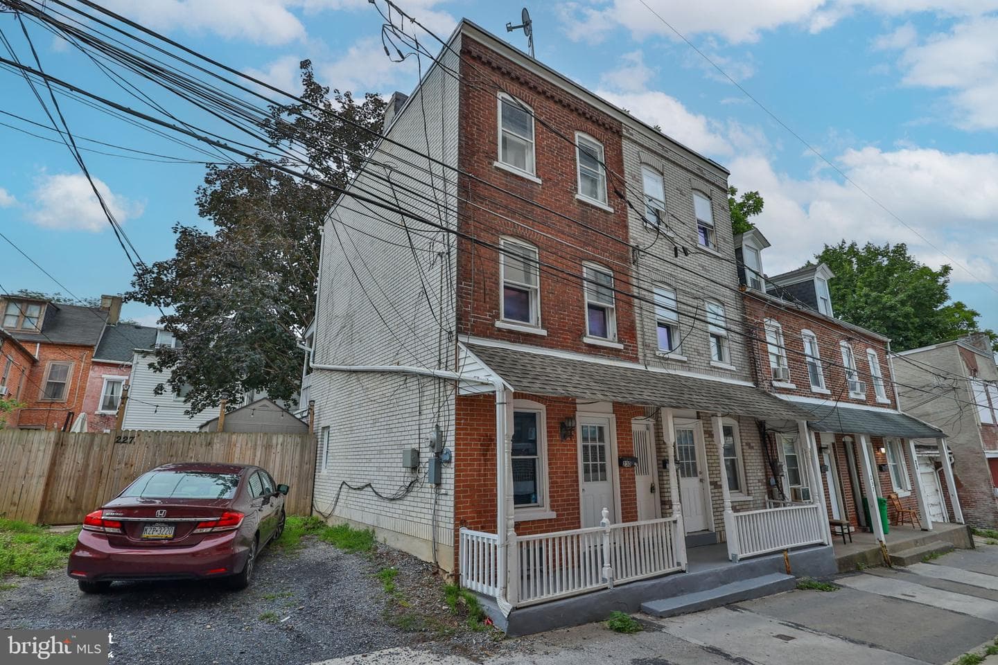 230 N Nagle Street photo 1