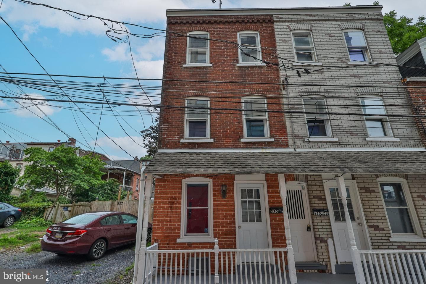 230 N Nagle Street photo 2