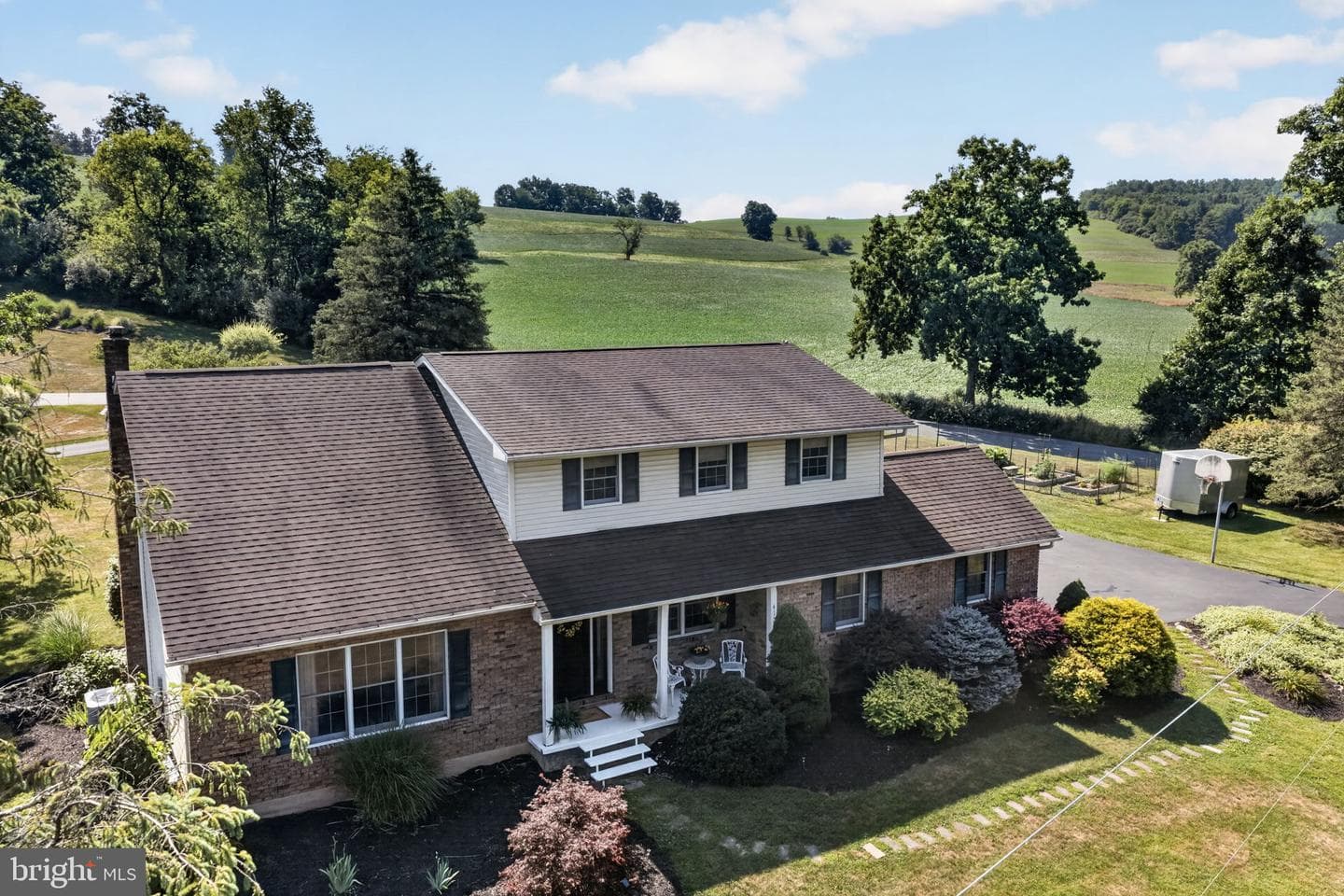 4124 Lawton Court photo 8