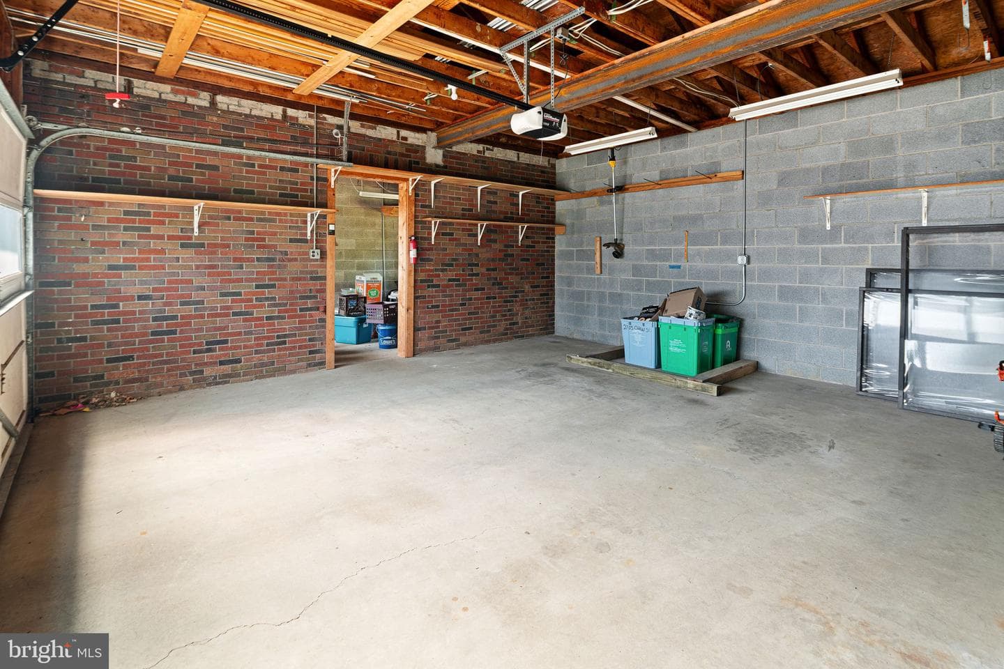 2705 W Chew Street photo 40