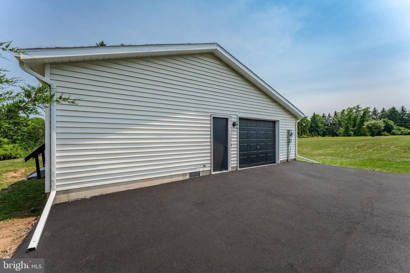 1401 Flint Hill Road photo 48