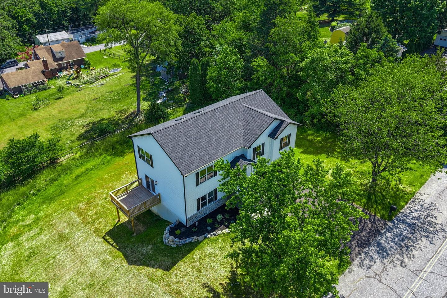 2212 Skyline Drive photo 11