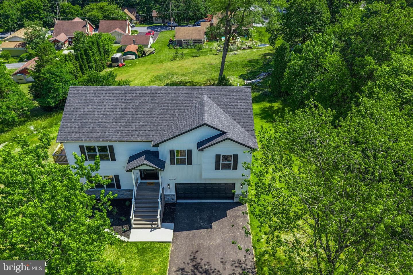 2212 Skyline Drive photo 12