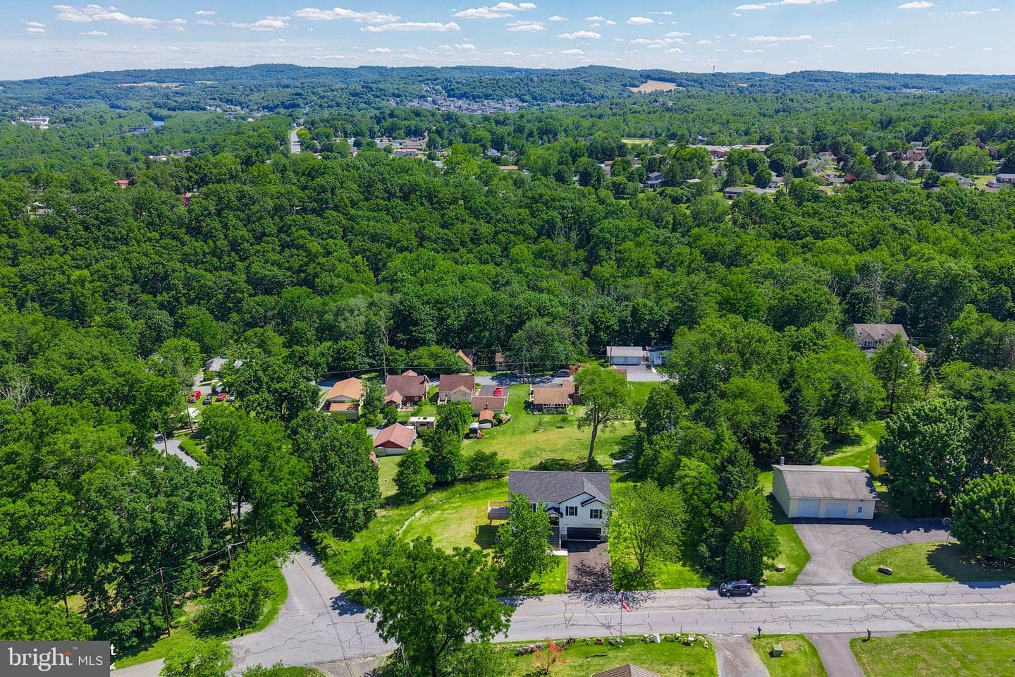2212 Skyline Drive photo 22