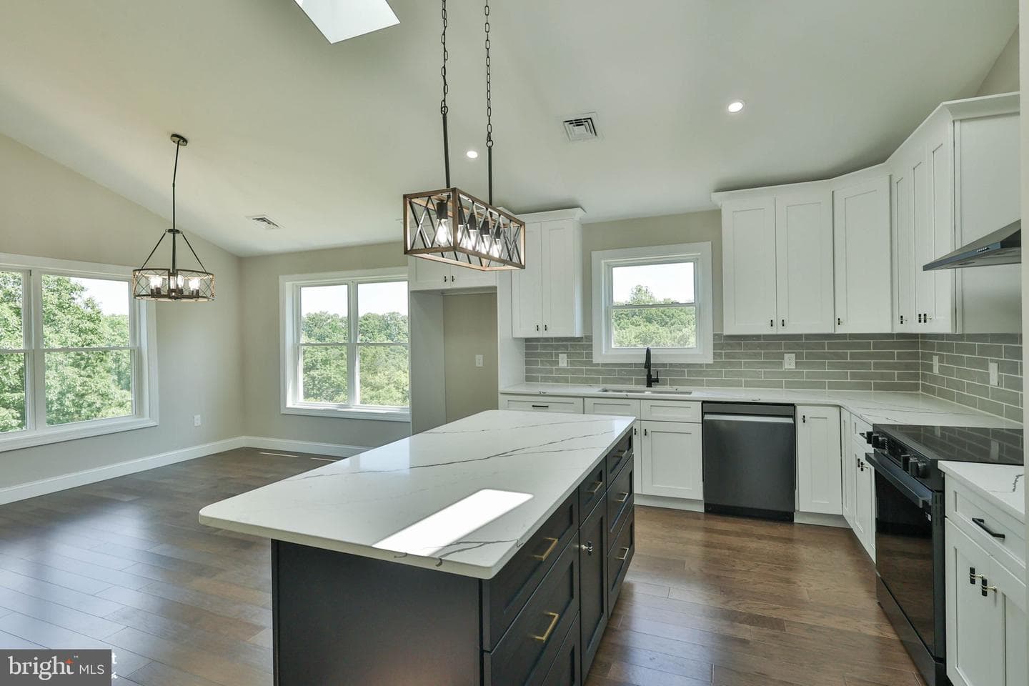 2212 Skyline Drive photo 31