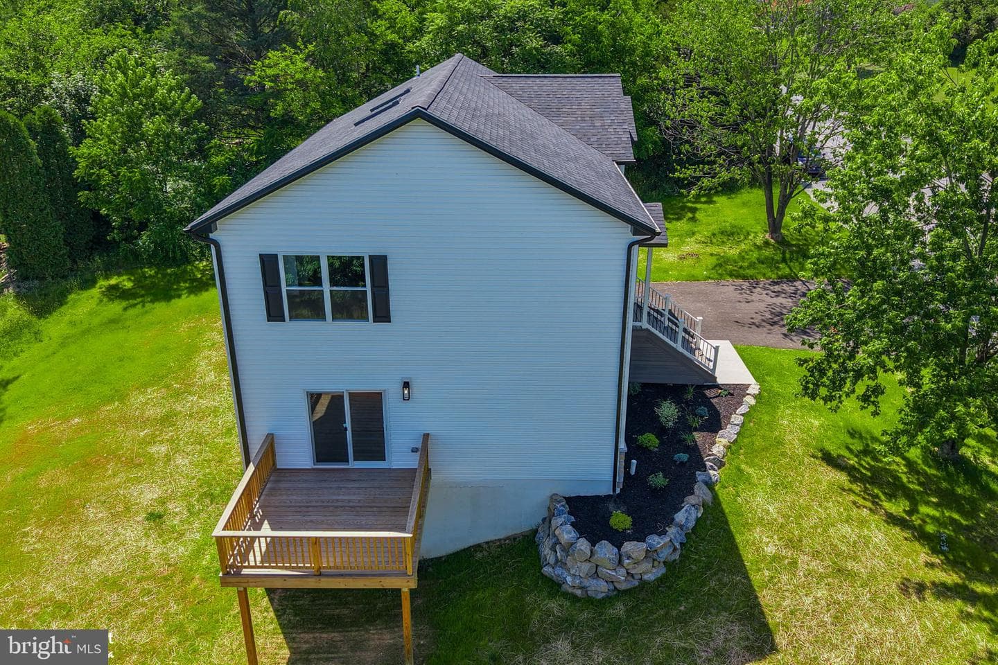 2212 Skyline Drive photo 6
