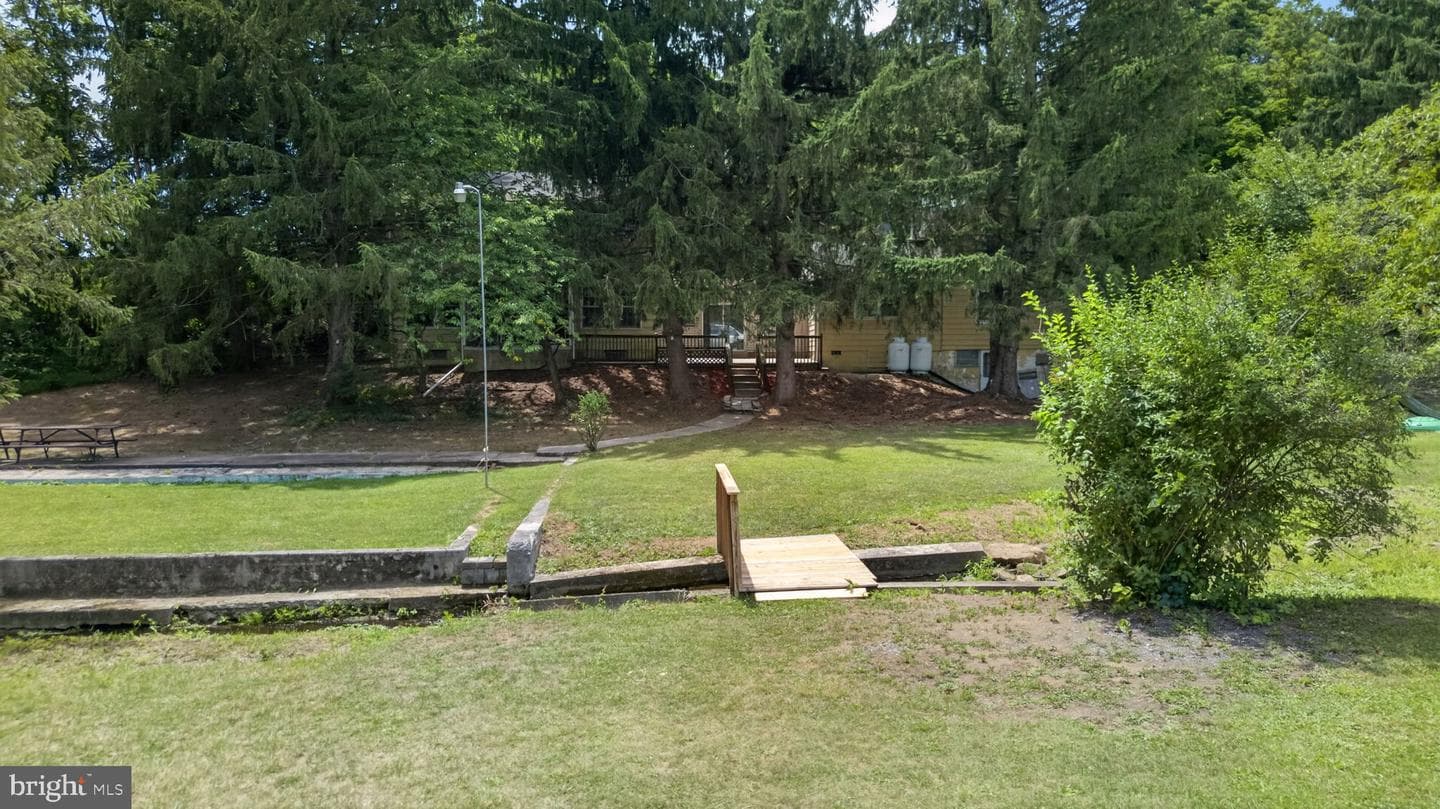 3940 Schneck Road photo 5