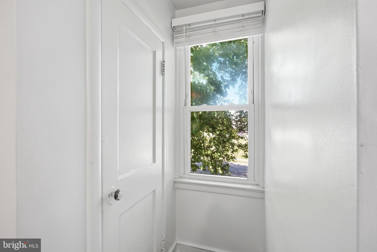 868 N Irving Street photo 25