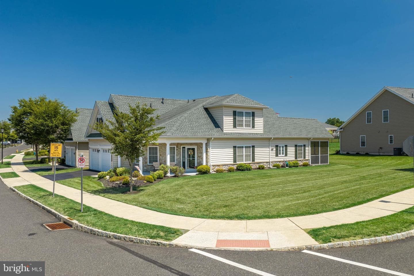 4406 Colonial, Center Valley
