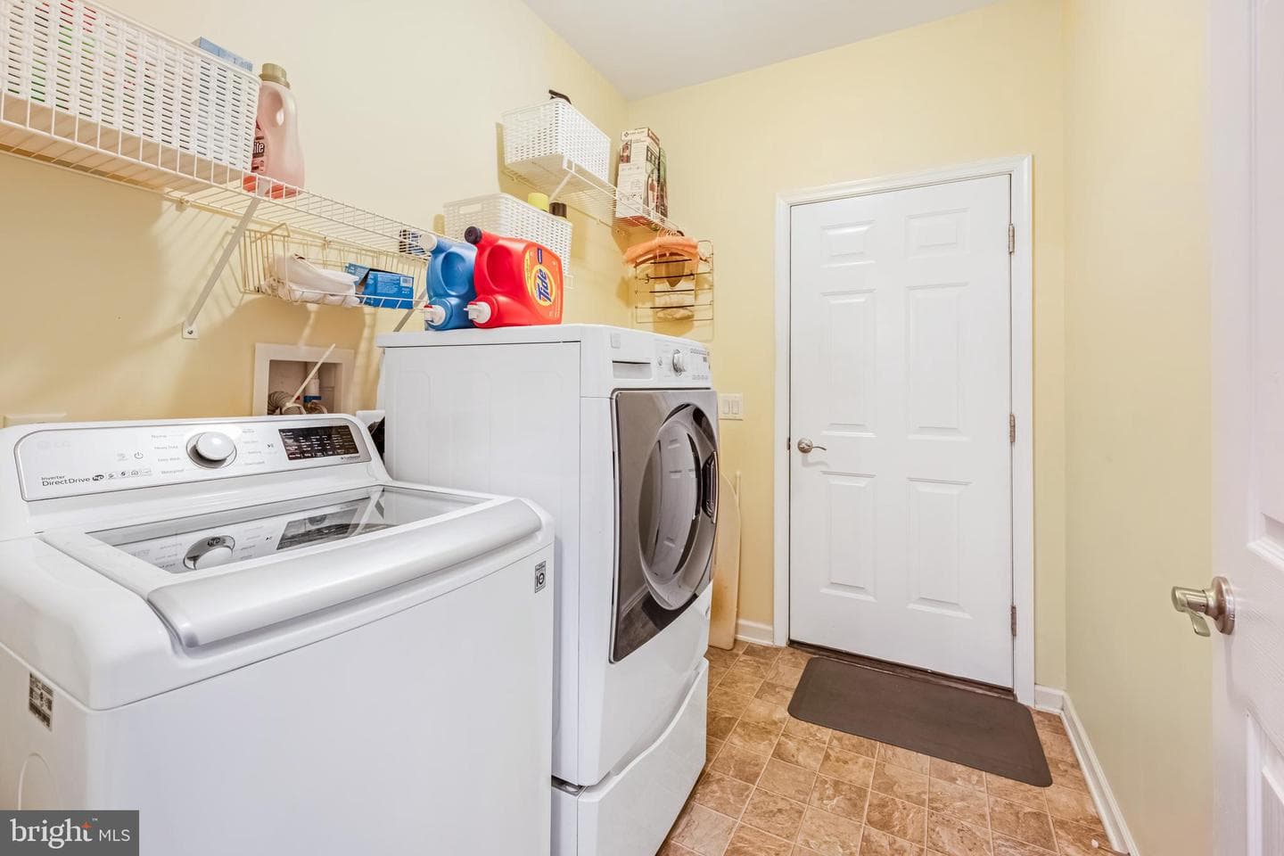 4406 Colonial photo 10