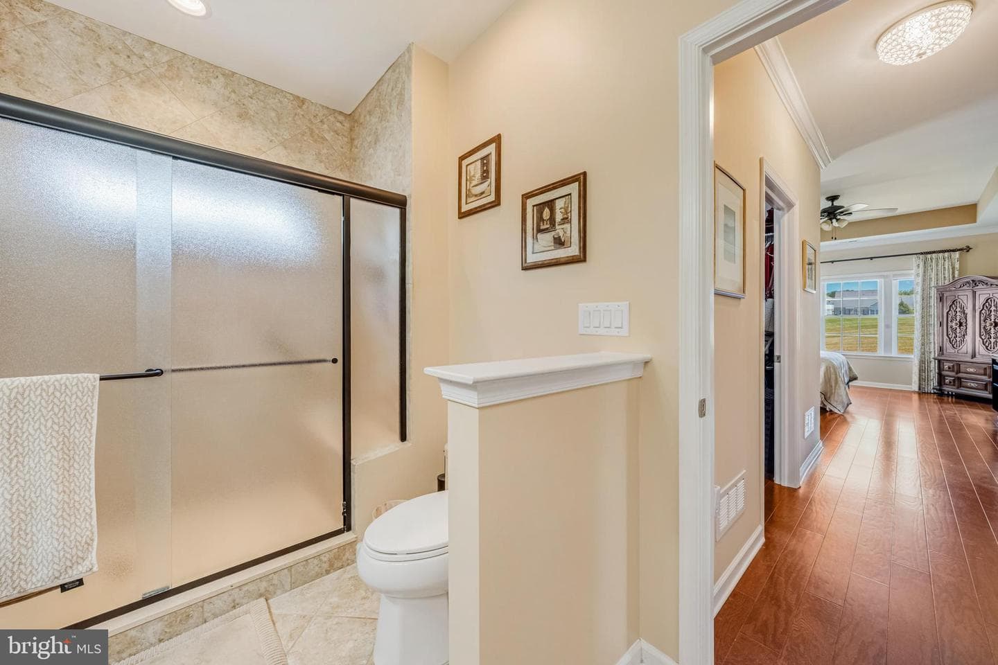 4406 Colonial photo 26