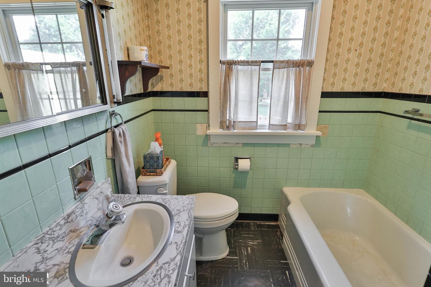 132 E Landis Street photo 26
