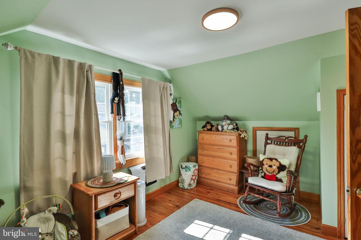 132 E Landis Street photo 36