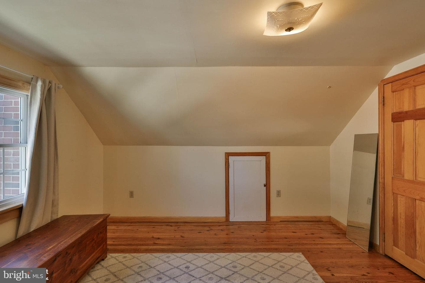 132 E Landis Street photo 39