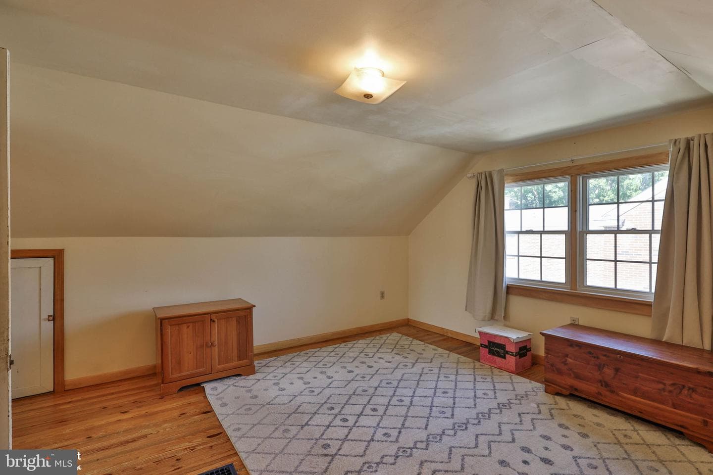 132 E Landis Street photo 42