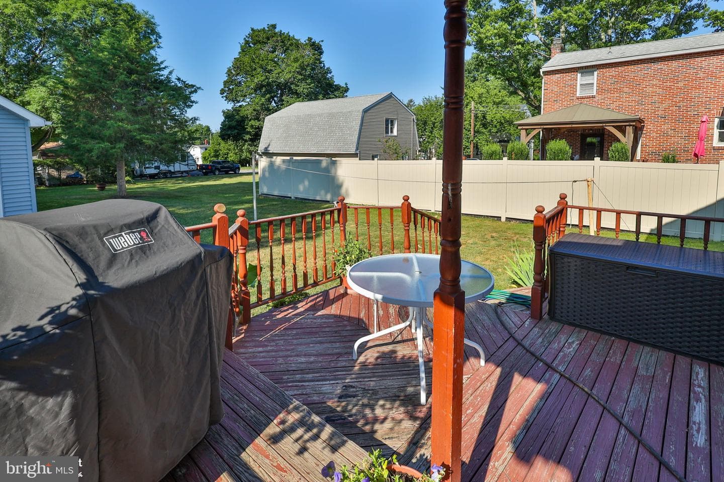 132 E Landis Street photo 50