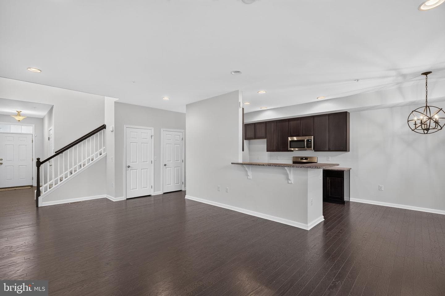 1497 Caspian Street photo 13