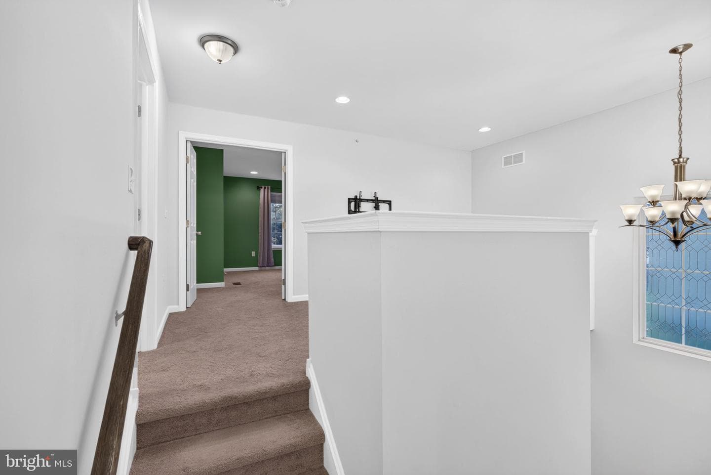 1497 Caspian Street photo 25