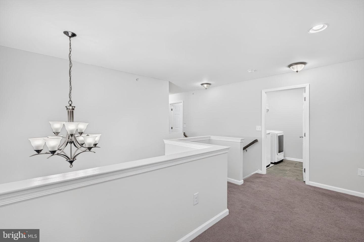 1497 Caspian Street photo 26