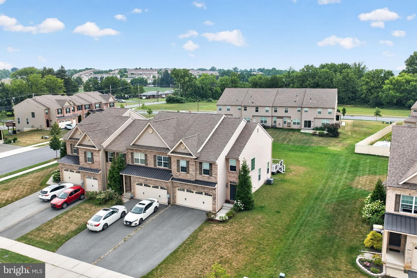 1497 Caspian Street photo 48