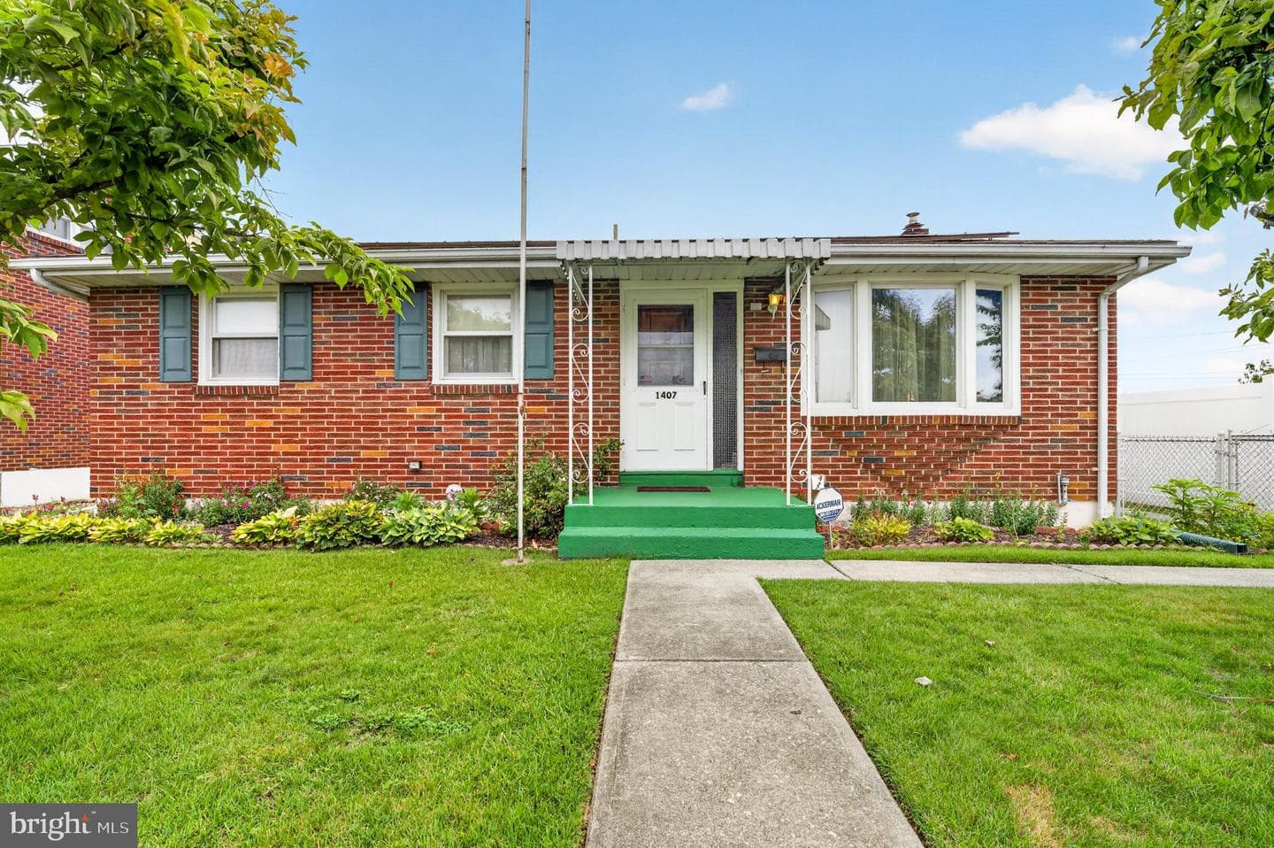 1407 E Livingston Street photo 1