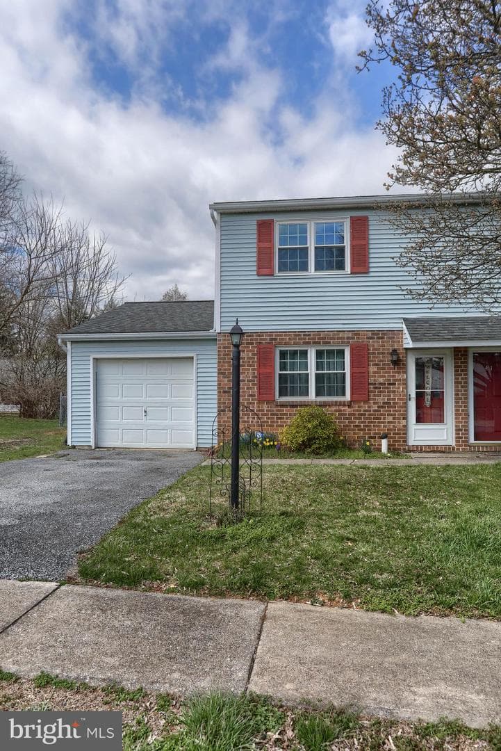 43 Dogwood Lane photo 3