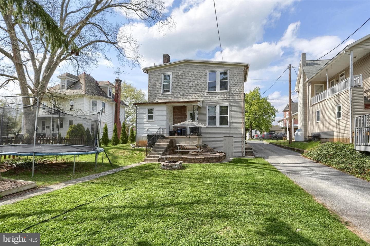 448 E Maple Street photo 27