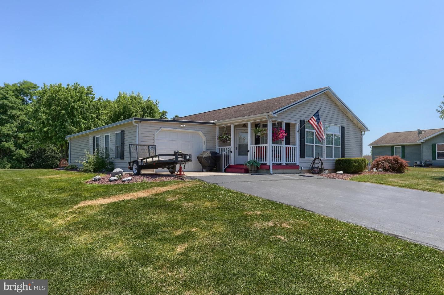 3 Beverly Drive photo 1