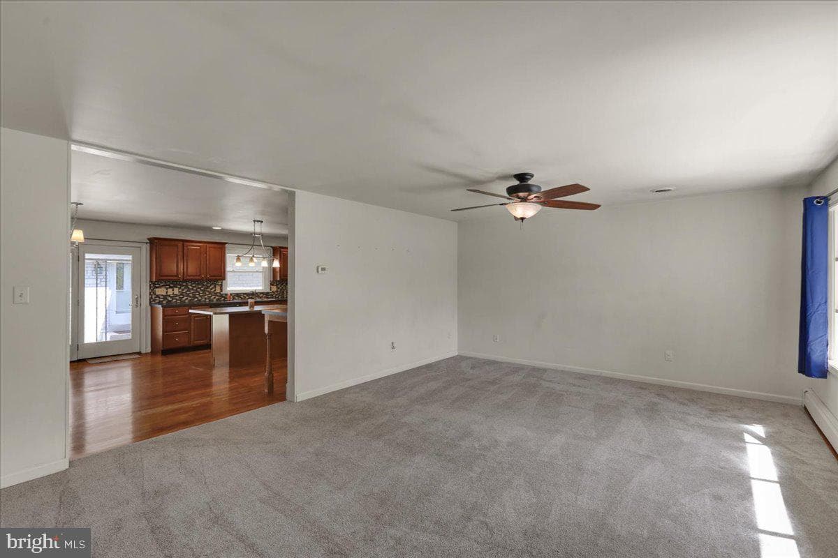 505 E Walnut Street photo 12
