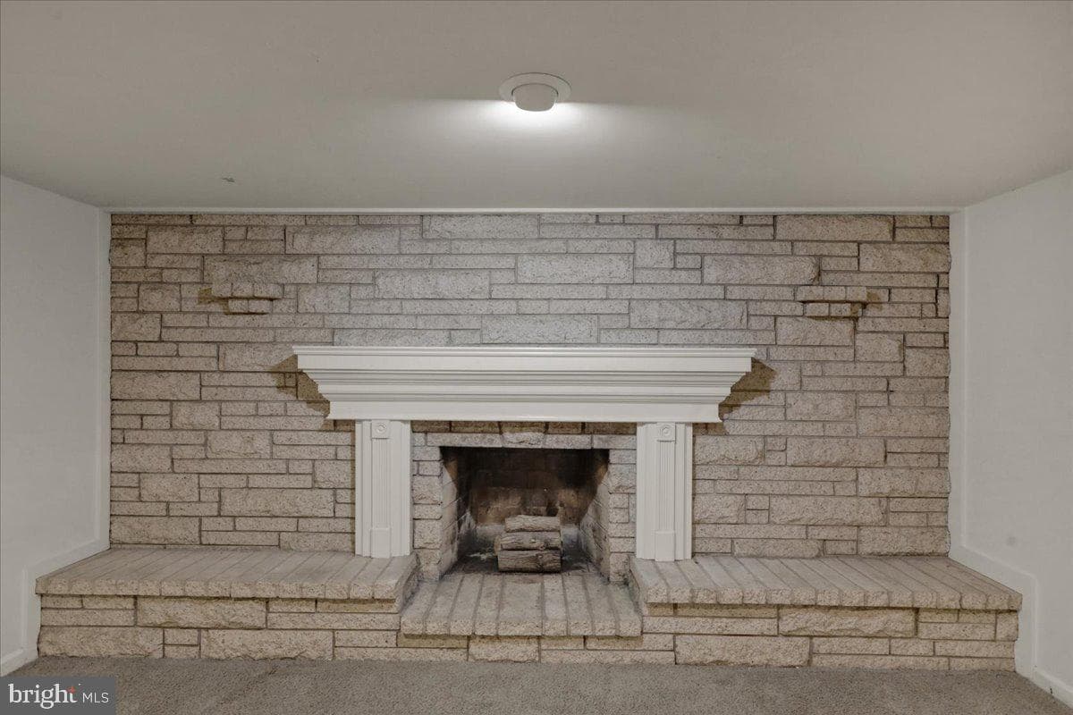 505 E Walnut Street photo 31