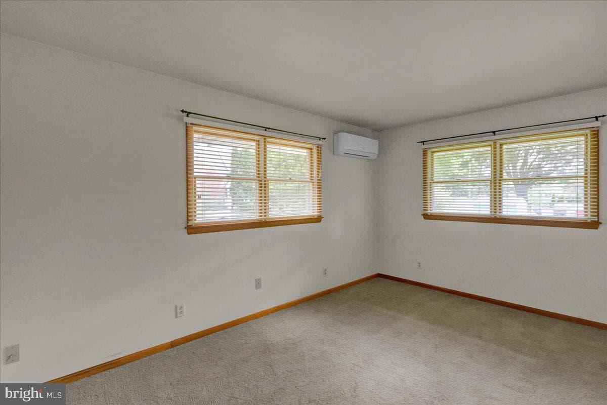 505 E Walnut Street photo 51
