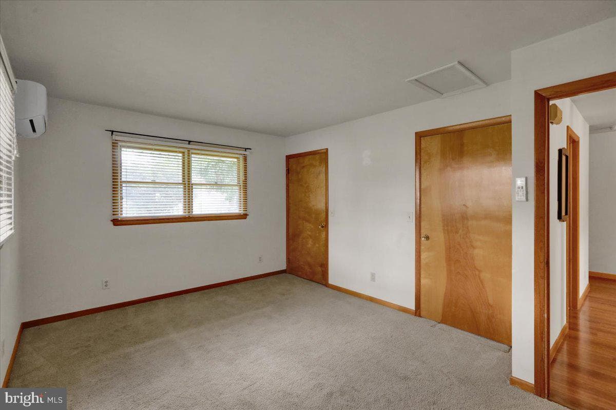 505 E Walnut Street photo 52