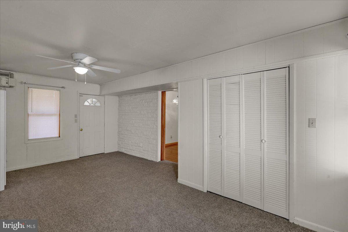 505 E Walnut Street photo 54