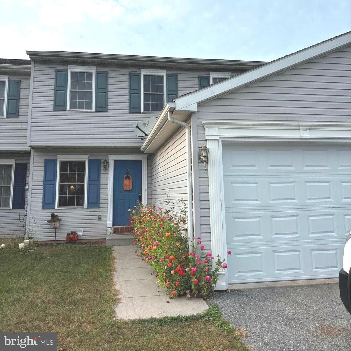 341 Lighthouse Drive photo 1