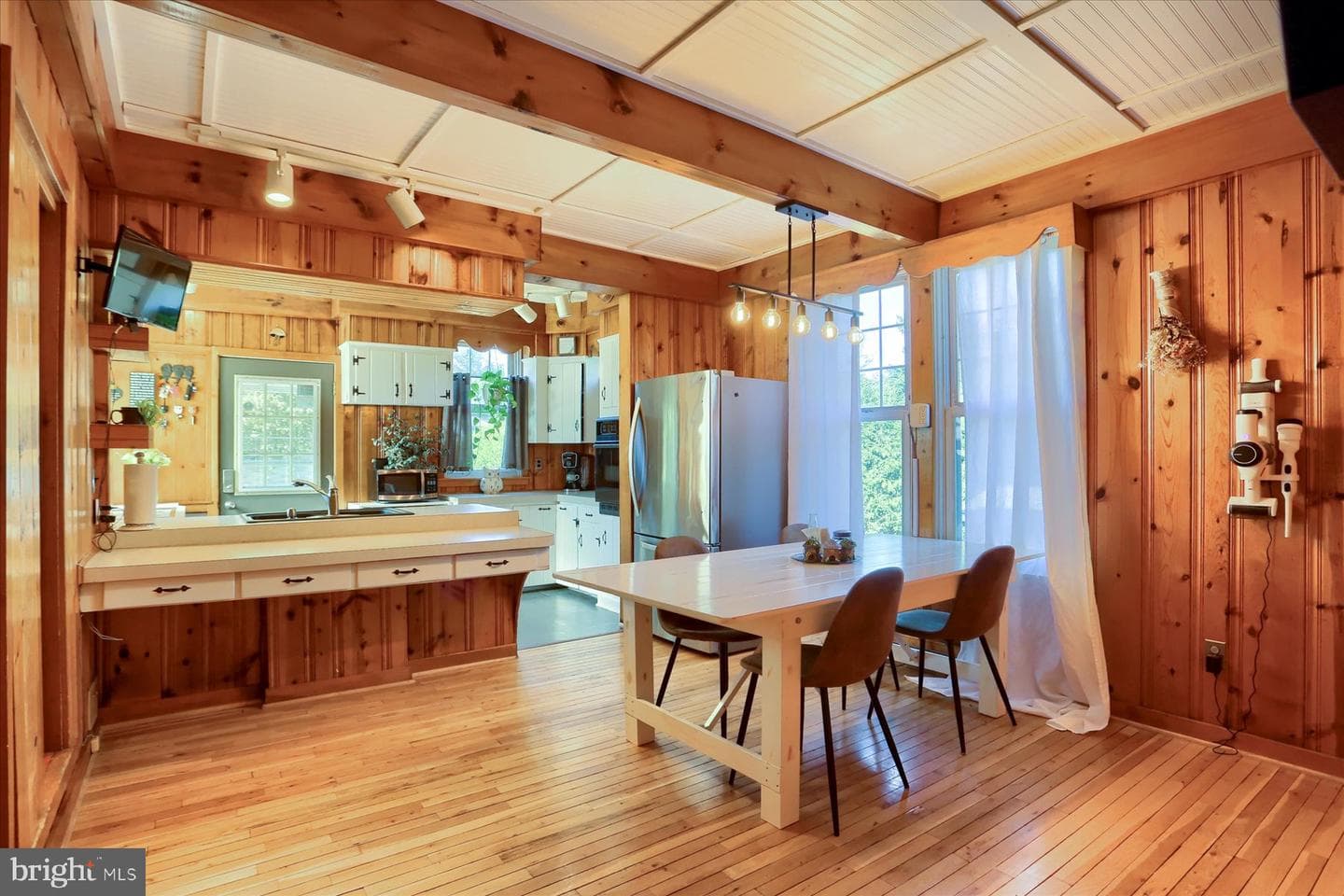 1201 Colebrook Road photo 3