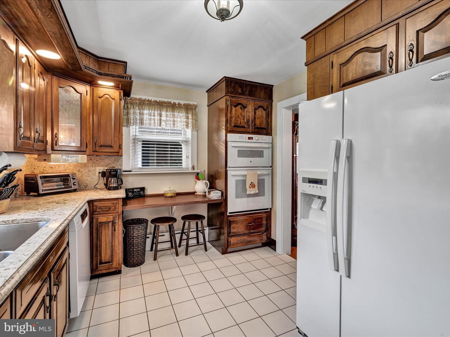 24 E Poplar Street photo 9