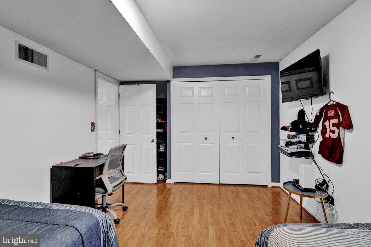 107 E Brookfield Drive photo 26