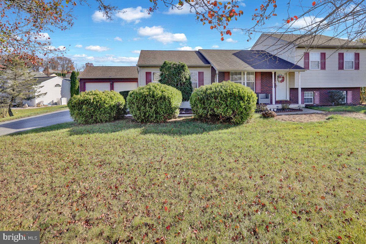 107 E Brookfield Drive photo 4