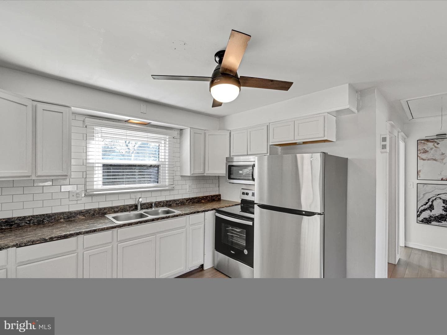 210 W Walnut Street photo 13