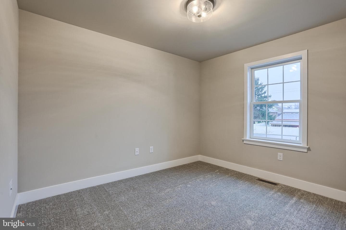 016 Rolling Meadow Road photo 14