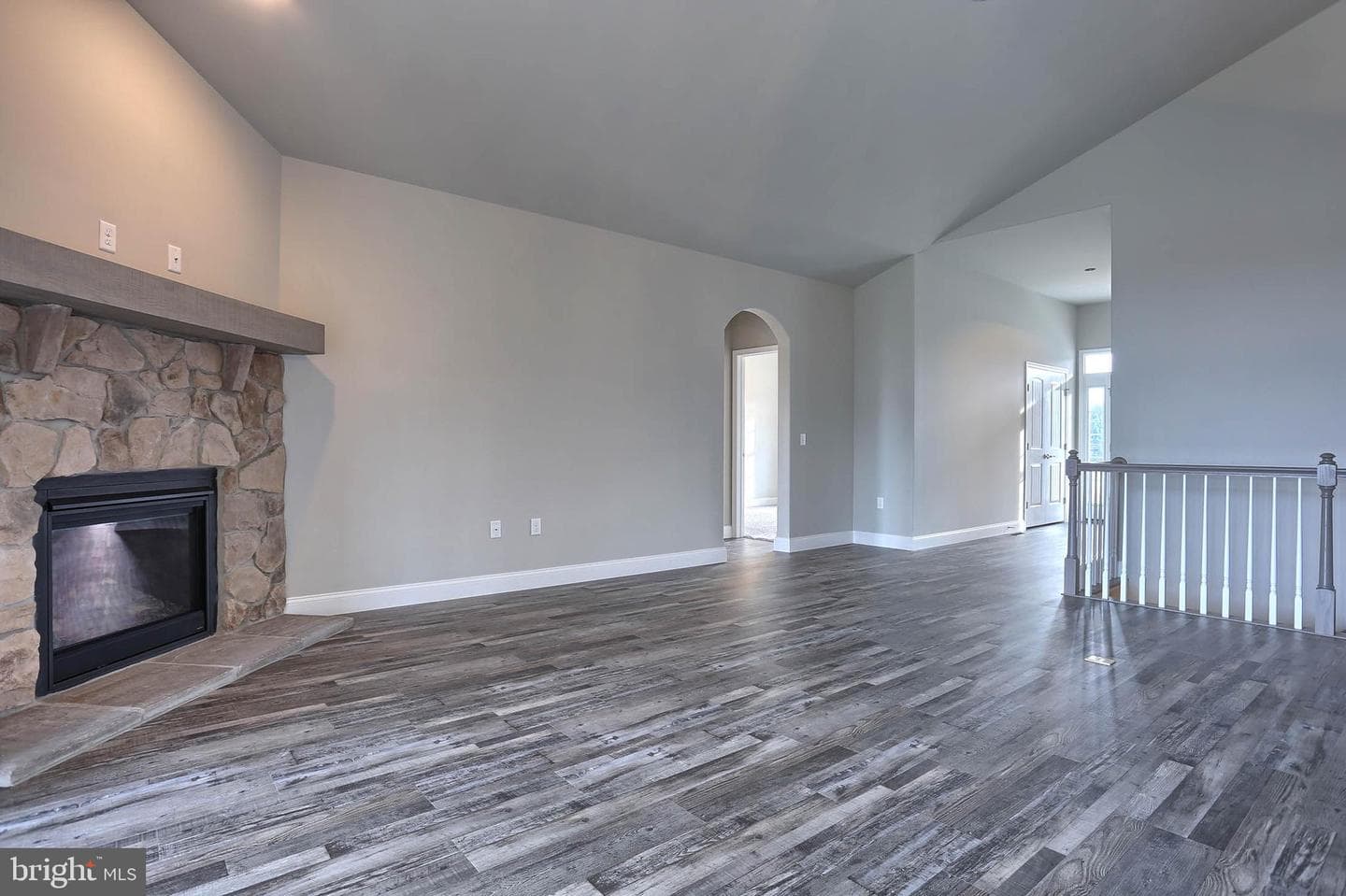 021 Rolling Meadow Road photo 12