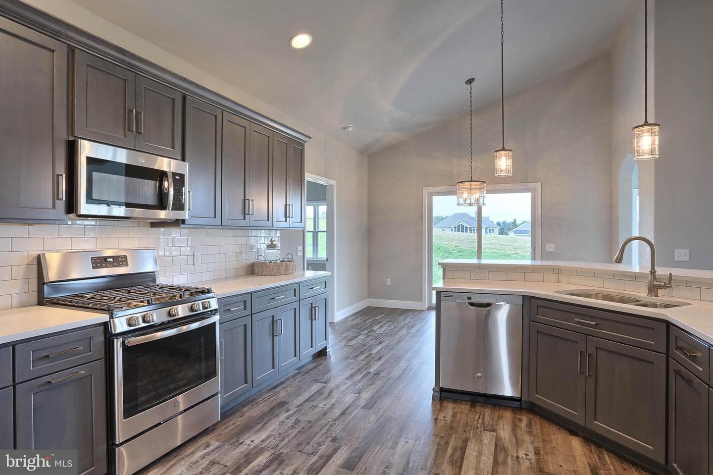 021 Rolling Meadow Road photo 19