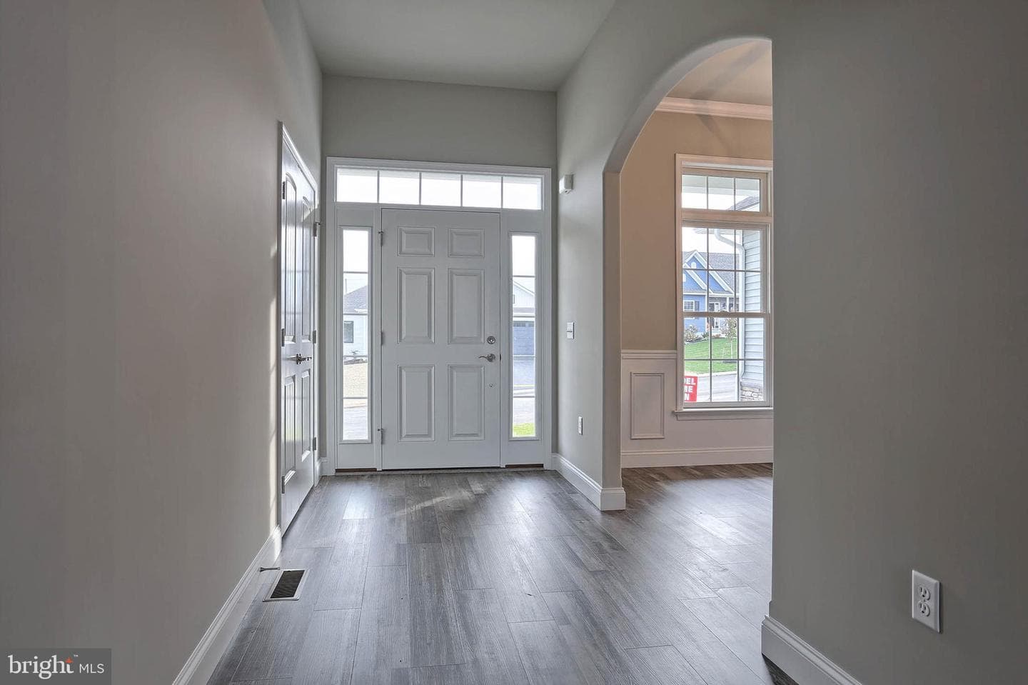 021 Rolling Meadow Road photo 5