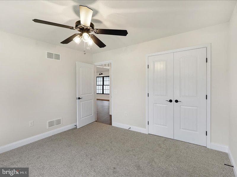 013 Rolling Meadow Road photo 25