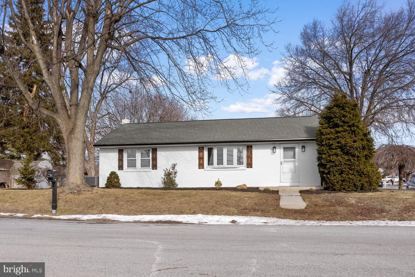 1009 Smaltz Street photo 1