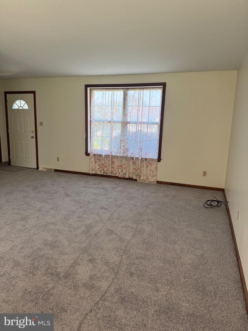 6 Laurel Lane photo 12