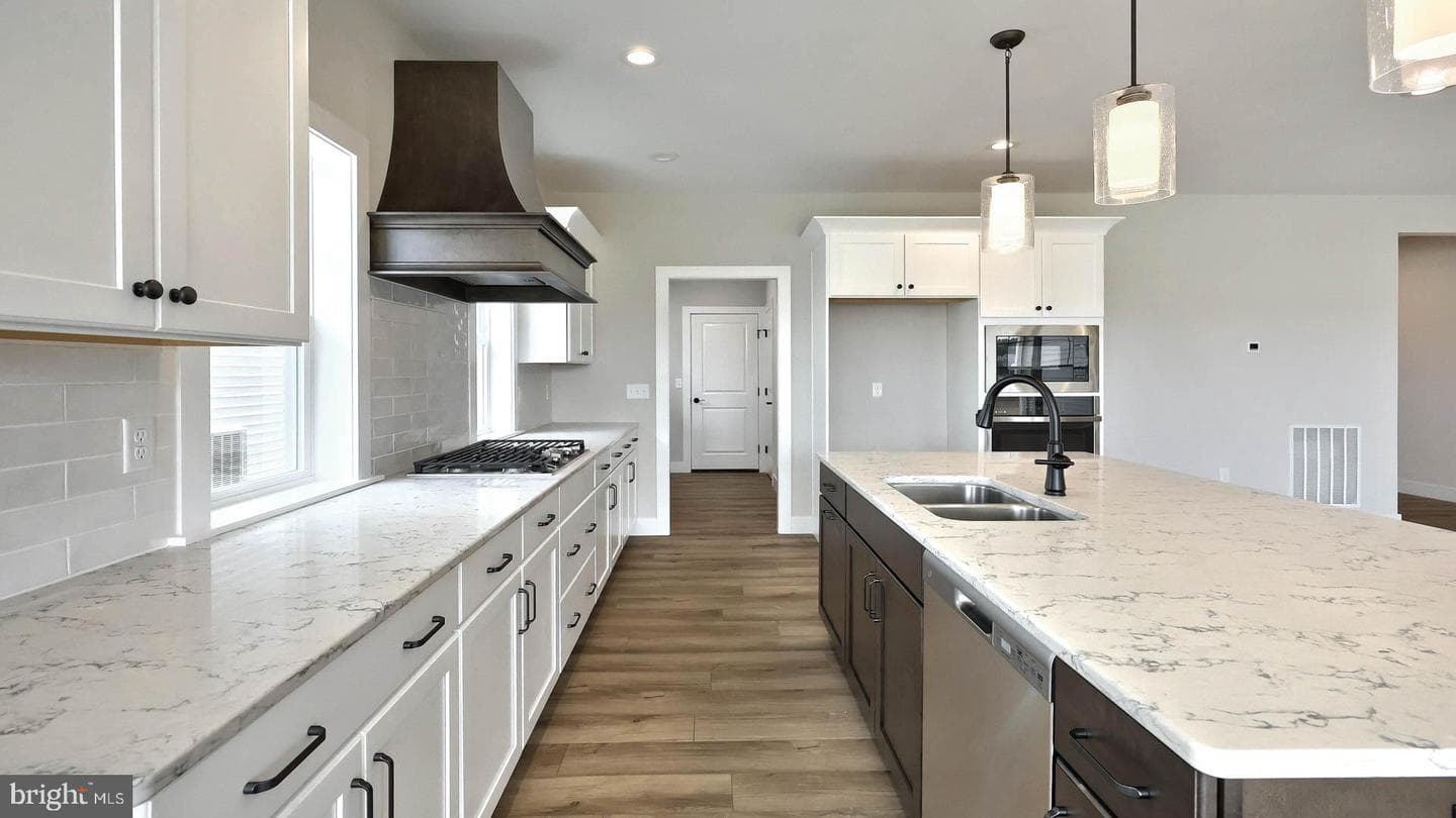 416 Pinnacle Ridge Drive photo 9