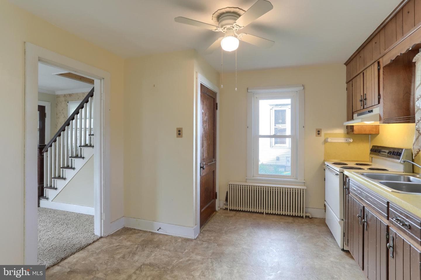 659 E Maple Street photo 13