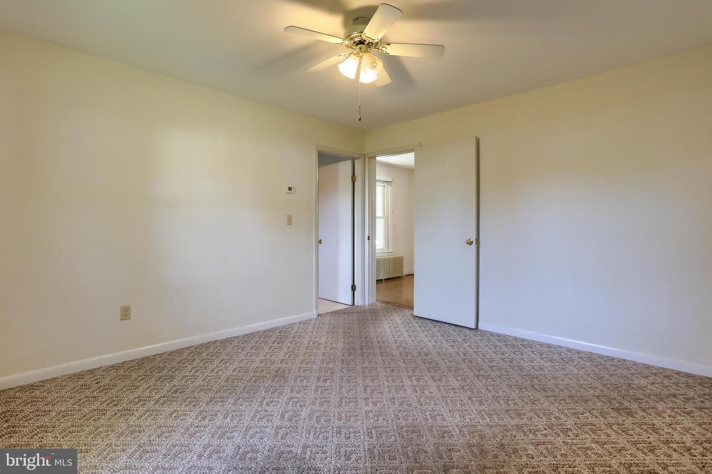 659 E Maple Street photo 17